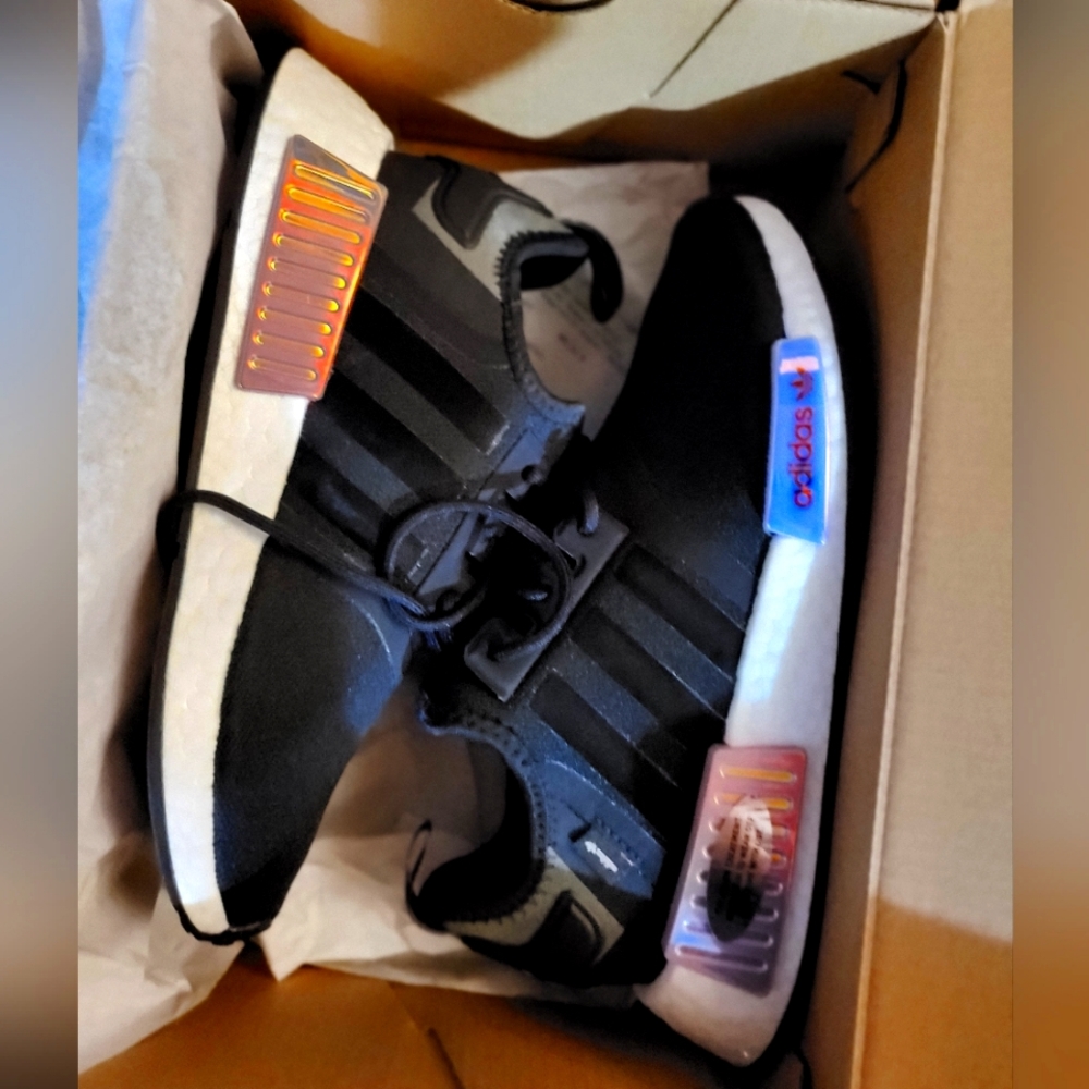 ADIDAS nmd womens low top sneakers